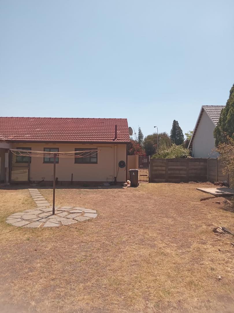 3 Bedroom Property for Sale in Brackenhurst Gauteng