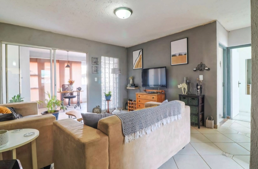 2 Bedroom Property for Sale in South Crest Gauteng