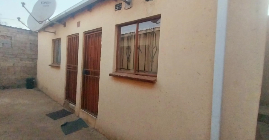 2 Bedroom Property for Sale in Winnie Mandela Gauteng