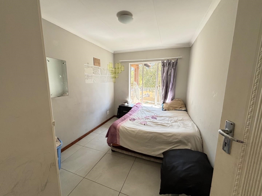 3 Bedroom Property for Sale in Die Hoewes Gauteng