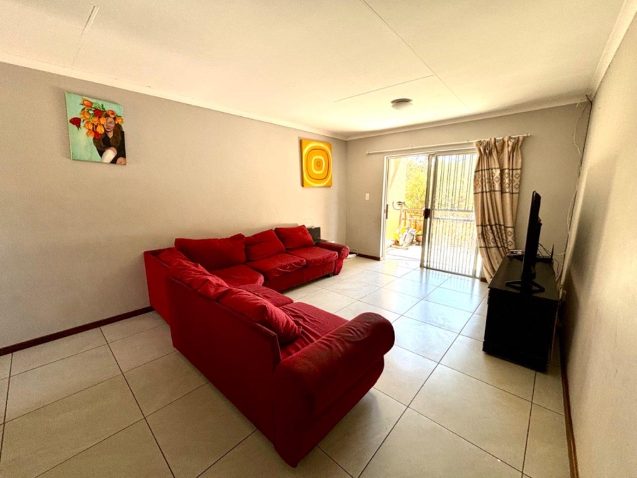 3 Bedroom Property for Sale in Die Hoewes Gauteng