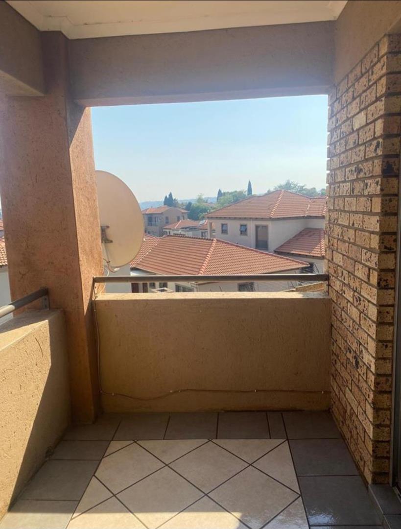 To Let 2 Bedroom Property for Rent in Noordwyk Gauteng