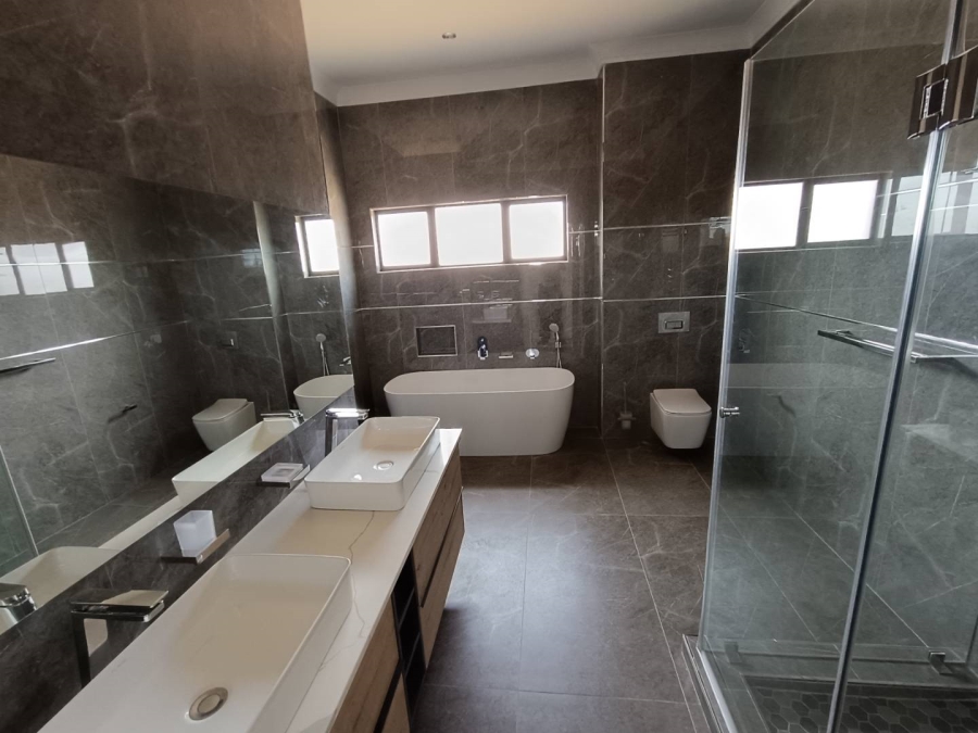 4 Bedroom Property for Sale in Midstream Heights Gauteng