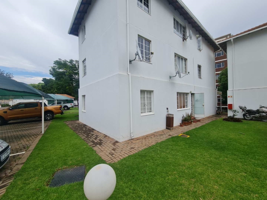 To Let 2 Bedroom Property for Rent in Groenkloof Gauteng