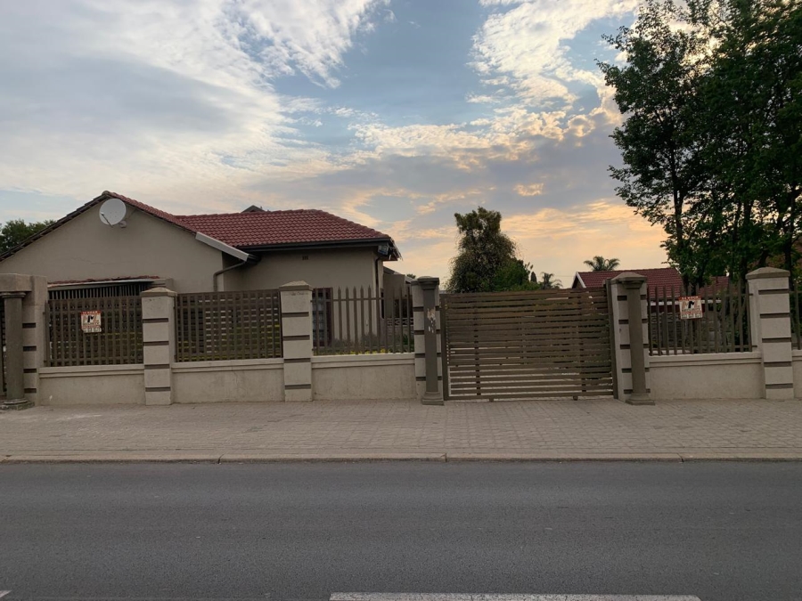 4 Bedroom Property for Sale in Norkem Park Gauteng