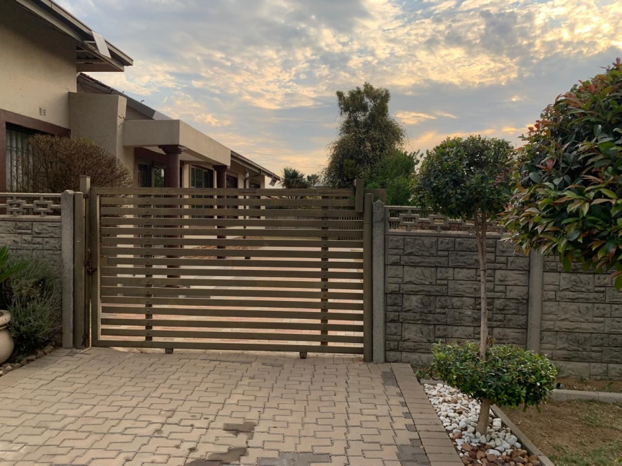 4 Bedroom Property for Sale in Norkem Park Gauteng