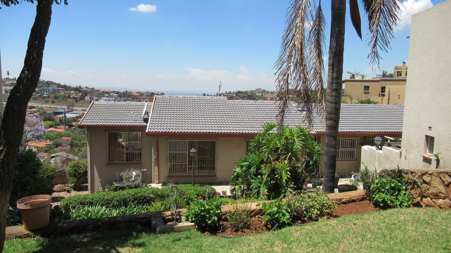 3 Bedroom Property for Sale in Oakdene Gauteng