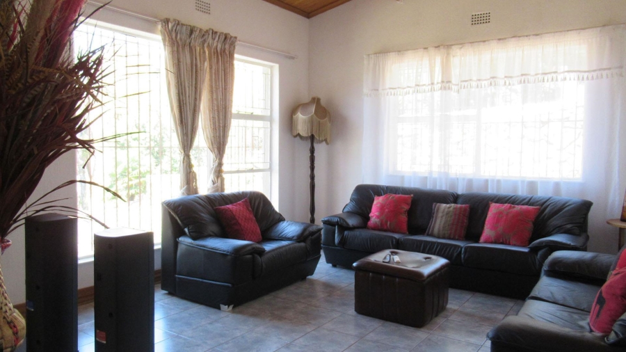 3 Bedroom Property for Sale in Oakdene Gauteng