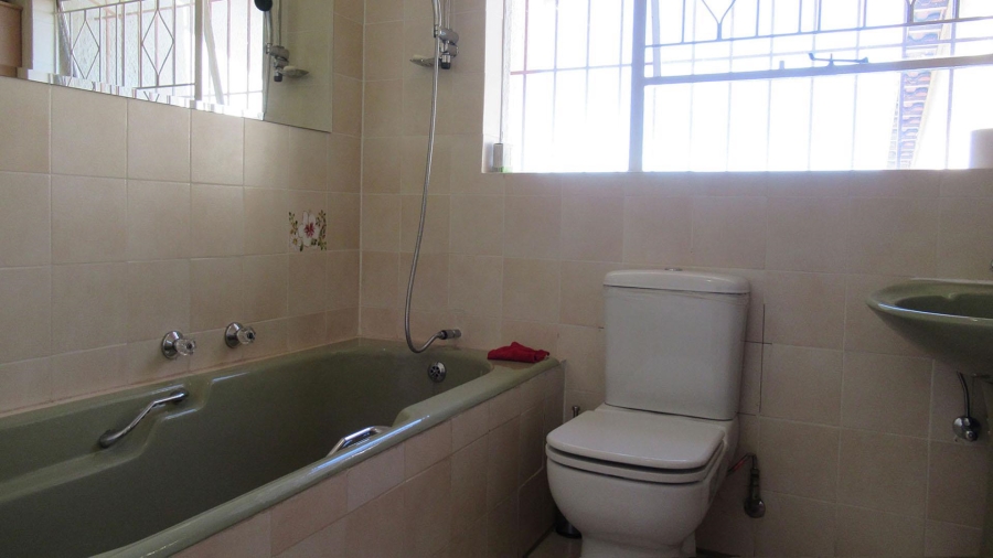 3 Bedroom Property for Sale in Oakdene Gauteng