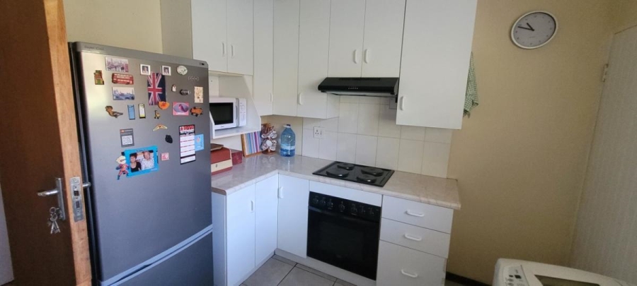 3 Bedroom Property for Sale in Brackendowns Gauteng