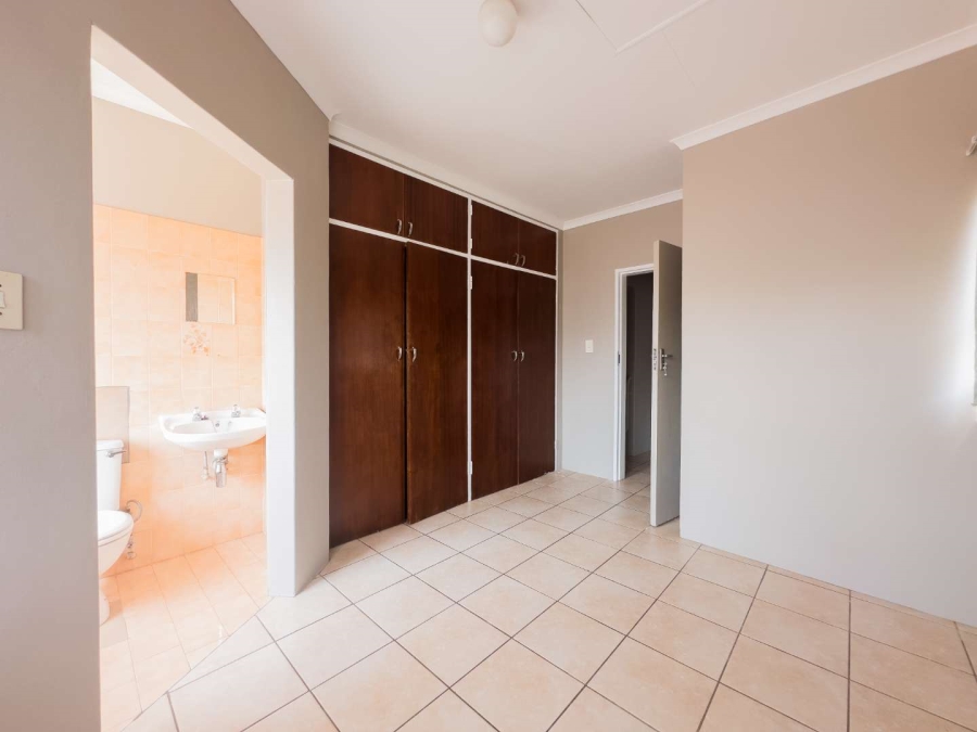 2 Bedroom Property for Sale in Wonderboom Gauteng