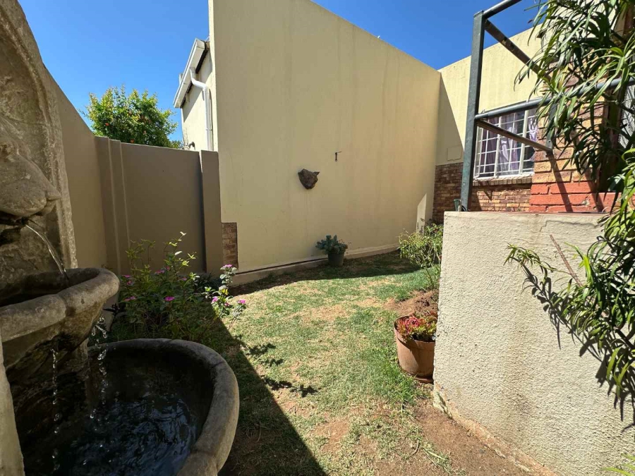 3 Bedroom Property for Sale in Radiokop Gauteng