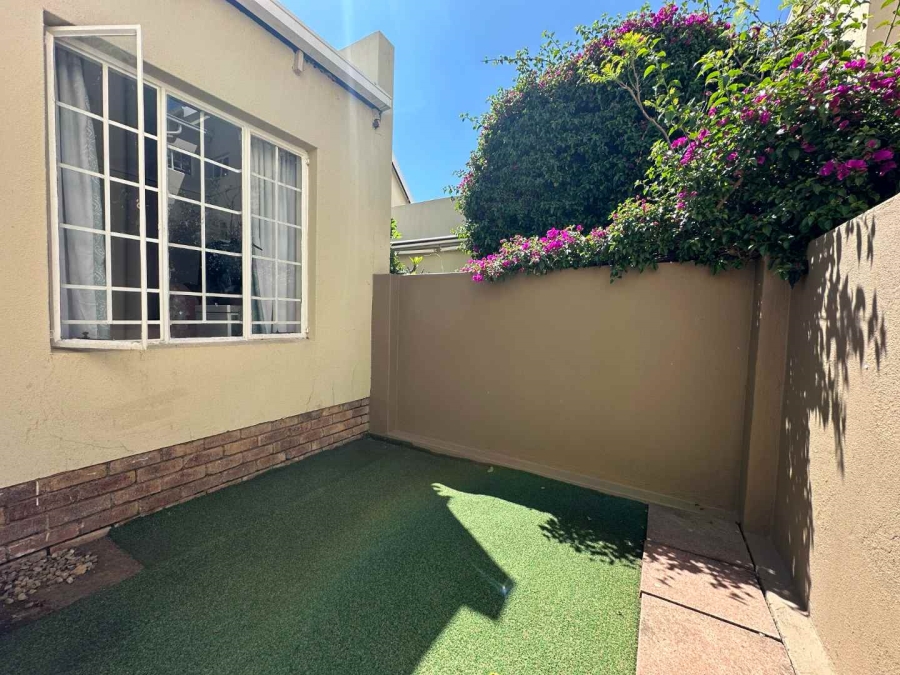 3 Bedroom Property for Sale in Radiokop Gauteng