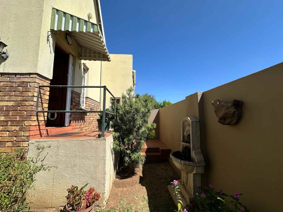 3 Bedroom Property for Sale in Radiokop Gauteng