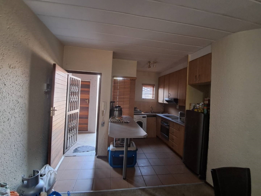 2 Bedroom Property for Sale in Woodmead Gauteng