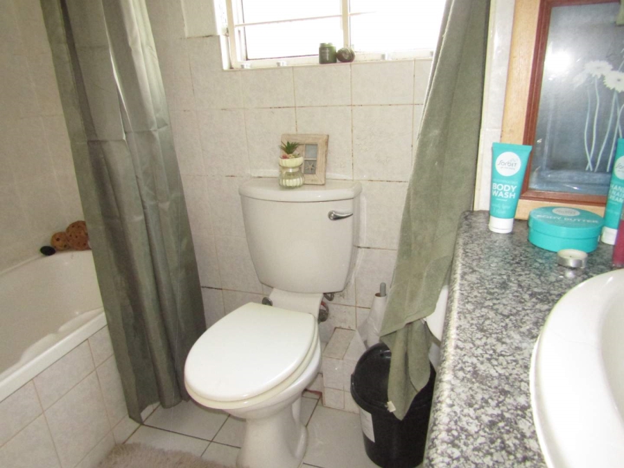 1 Bedroom Property for Sale in Glenhazel Gauteng