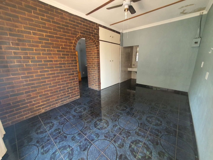 3 Bedroom Property for Sale in Brackendowns Gauteng