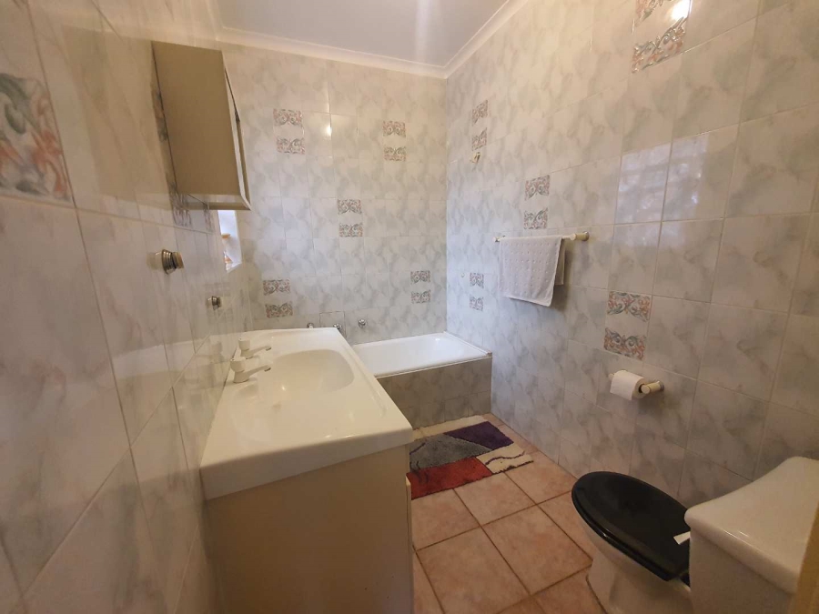 3 Bedroom Property for Sale in Brackendowns Gauteng