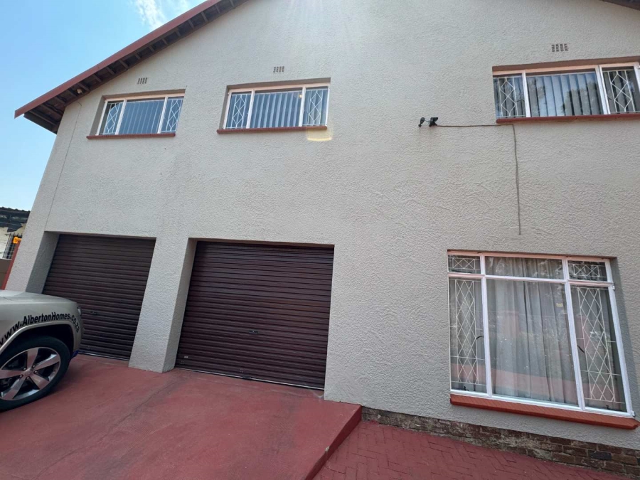 4 Bedroom Property for Sale in Brackendowns Gauteng