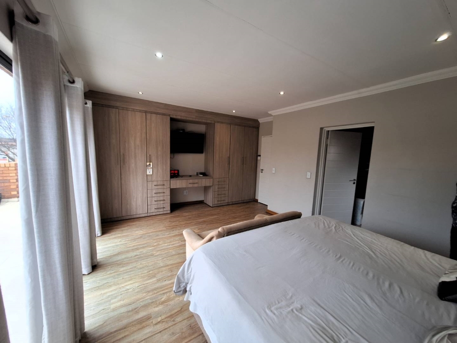 3 Bedroom Property for Sale in Brackenhurst Gauteng