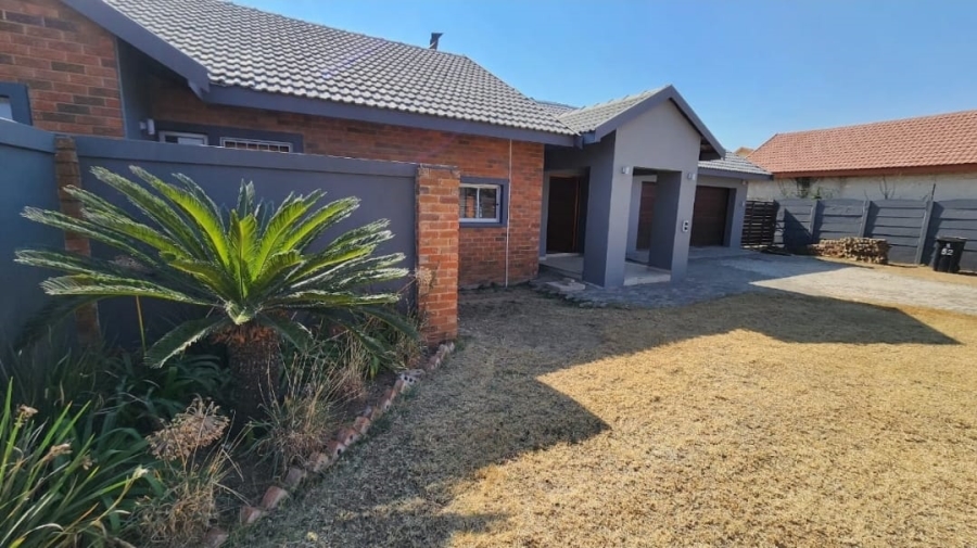 4 Bedroom Property for Sale in Brackenhurst Gauteng