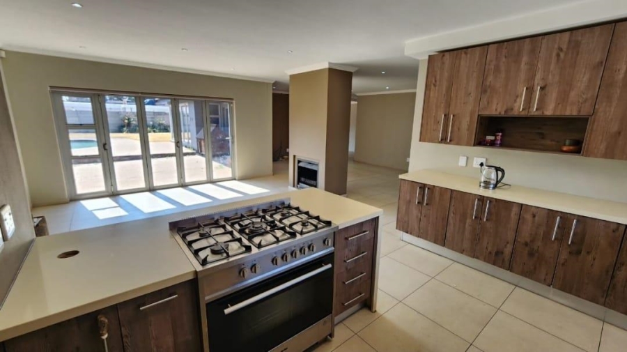 4 Bedroom Property for Sale in Brackenhurst Gauteng