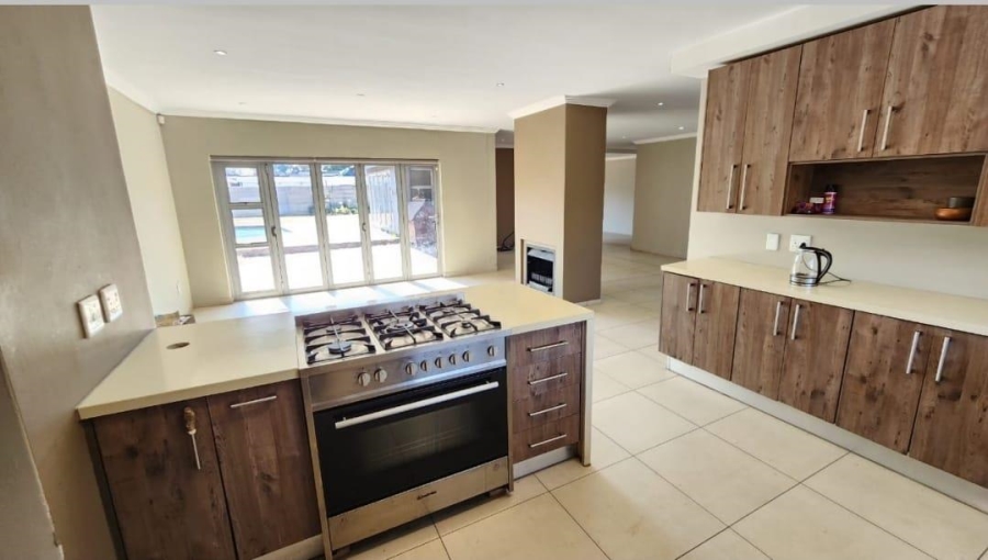 4 Bedroom Property for Sale in Brackenhurst Gauteng