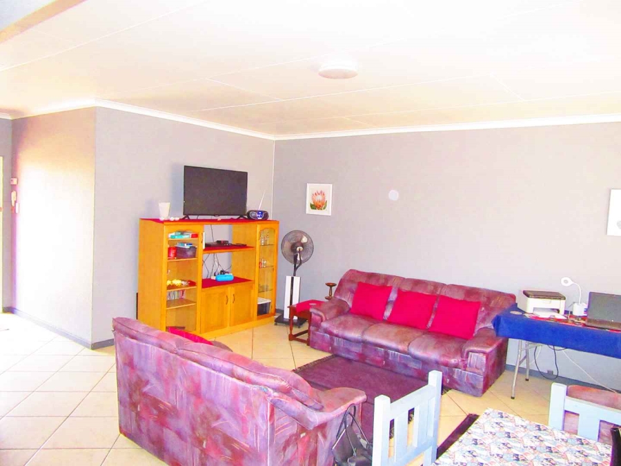 1 Bedroom Property for Sale in Casseldale Gauteng