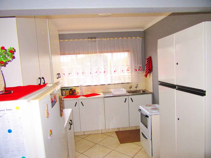 1 Bedroom Property for Sale in Casseldale Gauteng