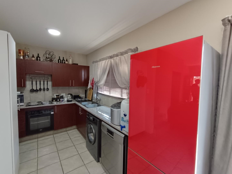 3 Bedroom Property for Sale in Kosmosdal Gauteng