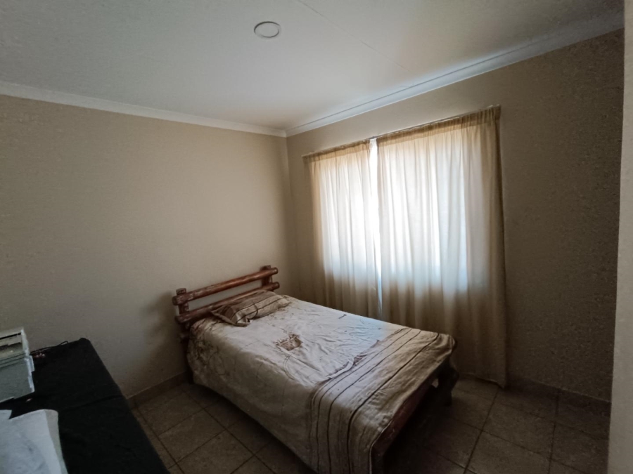 3 Bedroom Property for Sale in Kosmosdal Gauteng