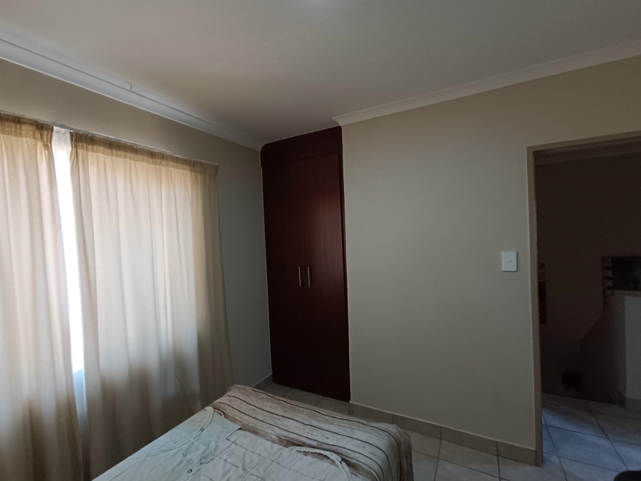 3 Bedroom Property for Sale in Kosmosdal Gauteng