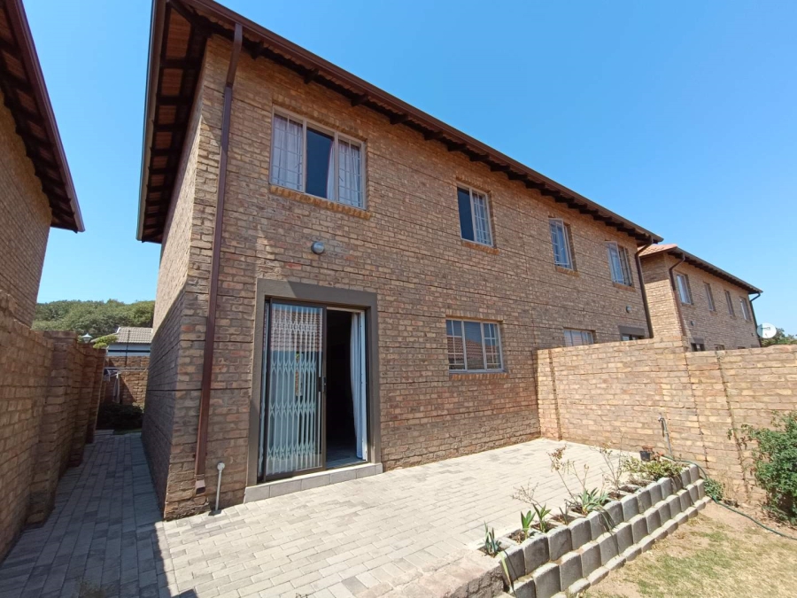 3 Bedroom Property for Sale in Kosmosdal Gauteng