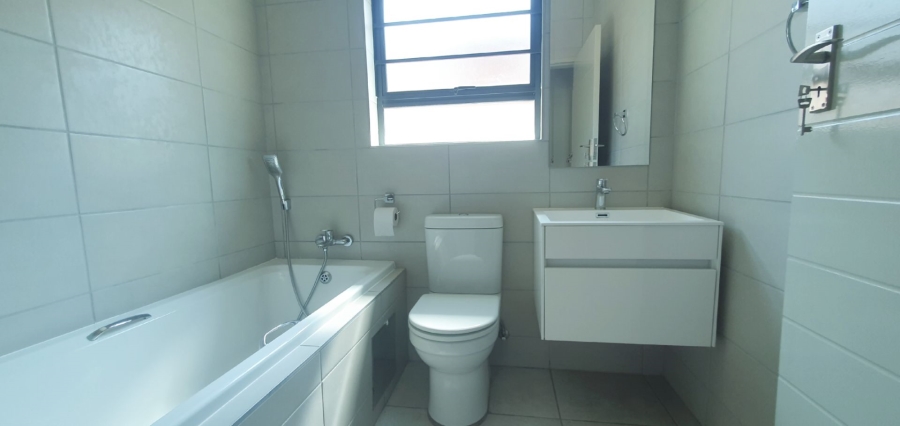 To Let 3 Bedroom Property for Rent in Vorna Valley Gauteng