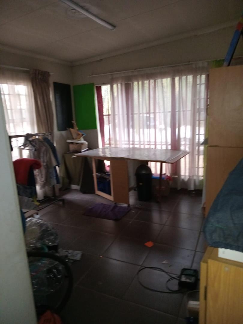 5 Bedroom Property for Sale in East Lynne Gauteng