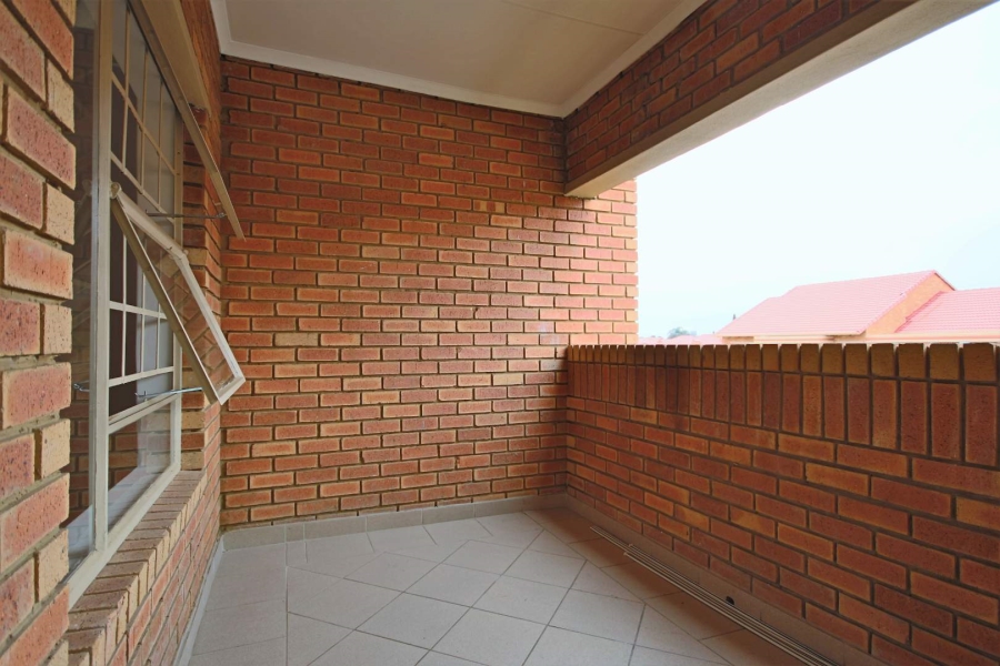 To Let 2 Bedroom Property for Rent in Elardus Park Gauteng