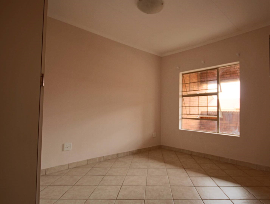 To Let 2 Bedroom Property for Rent in Elardus Park Gauteng