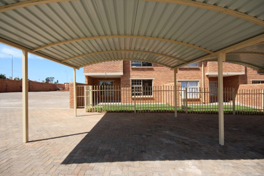 To Let 2 Bedroom Property for Rent in Elardus Park Gauteng