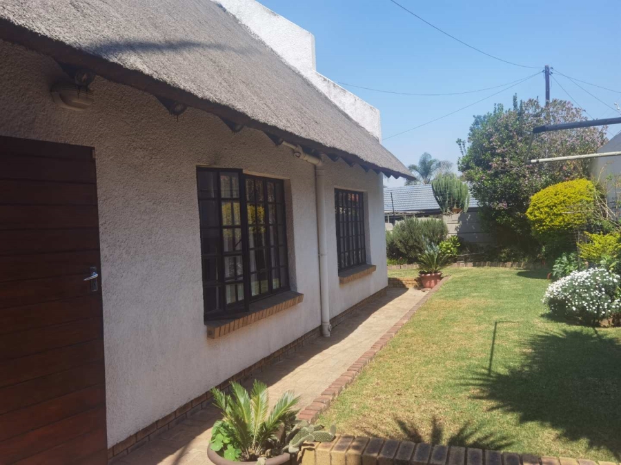 4 Bedroom Property for Sale in Van Riebeeck Park Gauteng