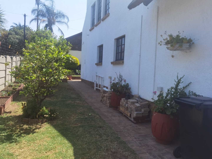 4 Bedroom Property for Sale in Van Riebeeck Park Gauteng