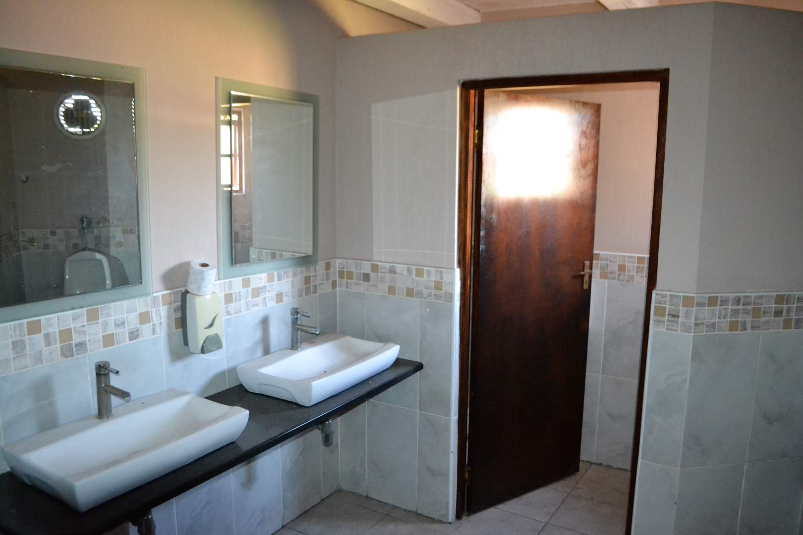 To Let 10 Bedroom Property for Rent in Flora Park Gauteng