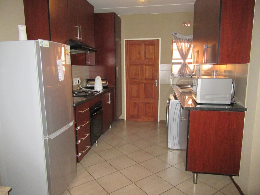 2 Bedroom Property for Sale in Albertsdal Gauteng