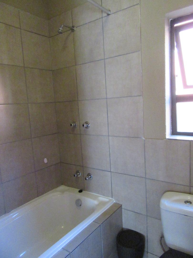 2 Bedroom Property for Sale in Albertsdal Gauteng