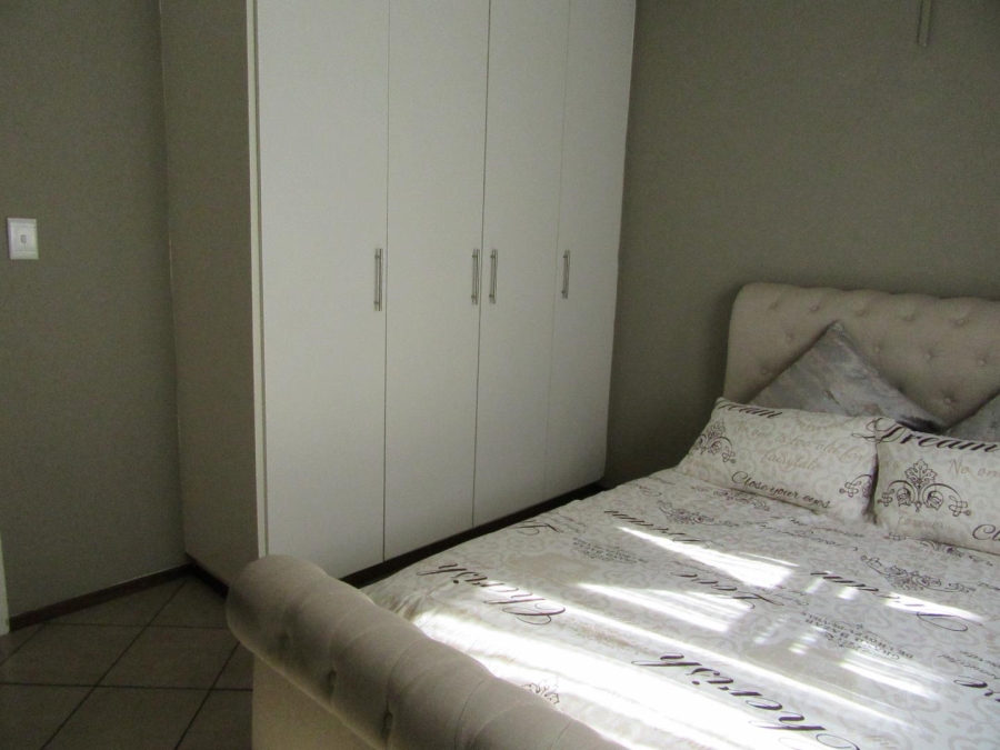 2 Bedroom Property for Sale in Albertsdal Gauteng