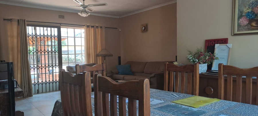 5 Bedroom Property for Sale in Brackendowns Gauteng