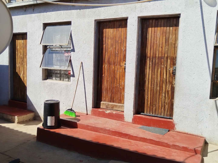 2 Bedroom Property for Sale in Olievenhoutbosch A H Gauteng