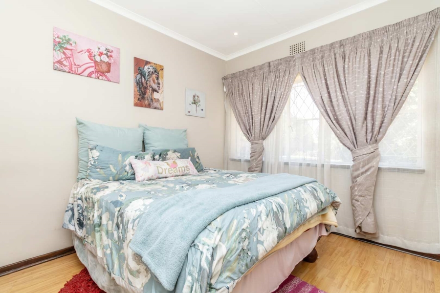 4 Bedroom Property for Sale in Constantia Kloof Gauteng