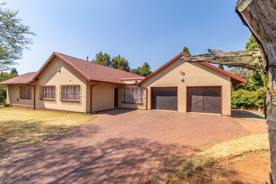 4 Bedroom Property for Sale in Constantia Kloof Gauteng