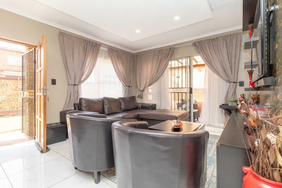 3 Bedroom Property for Sale in Honeypark Gauteng