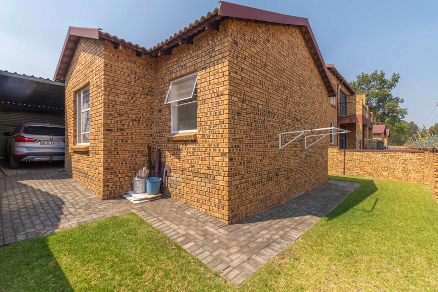 3 Bedroom Property for Sale in Honeypark Gauteng